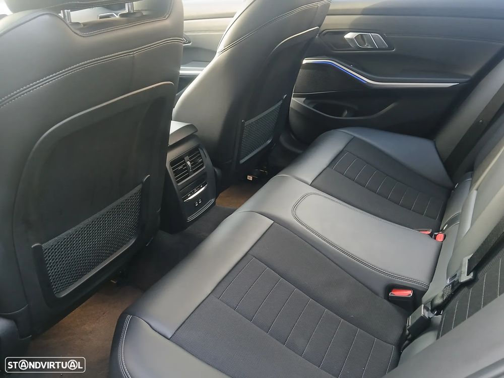 BMW 318 d Line Sport Auto - 21