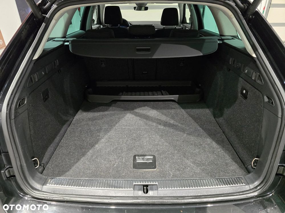 Skoda Superb 2.0 TDI SCR Ambition DSG - 10