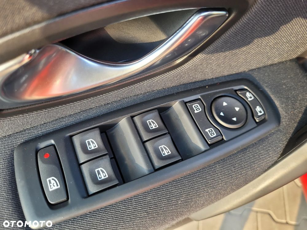 Renault Megane TCe 130 Dynamique - 30