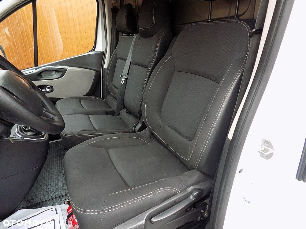 Renault Trafic - 12
