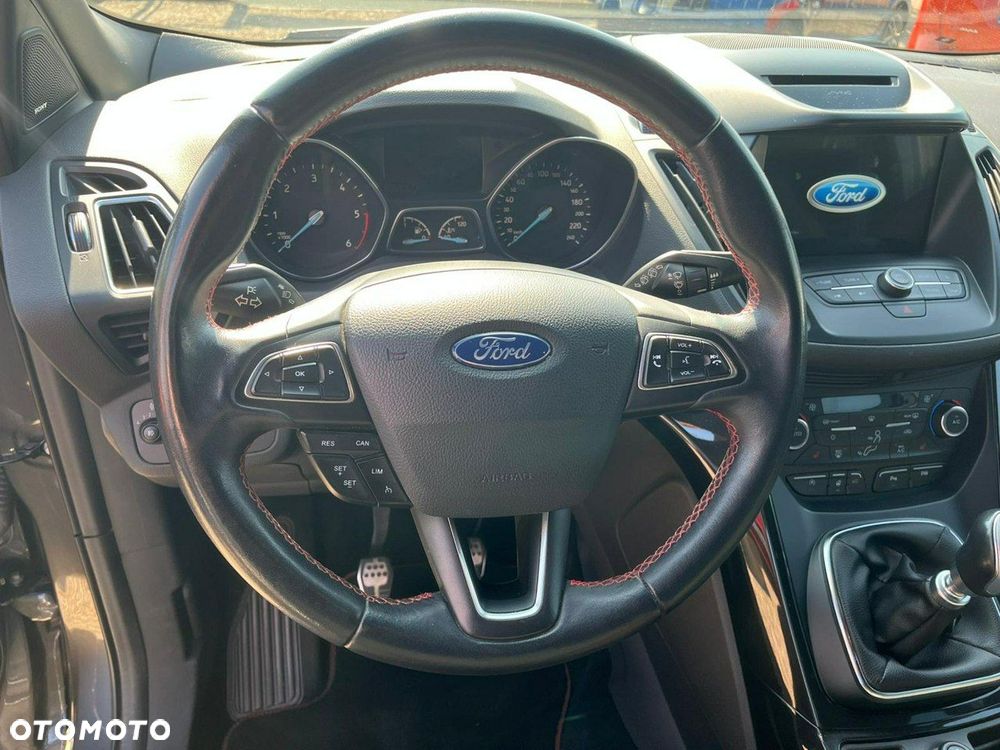 Ford Kuga - 17