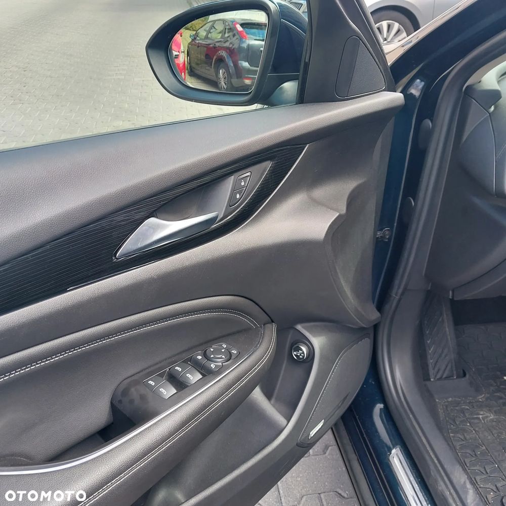 Opel Insignia 2.0 CDTI Executive - 27