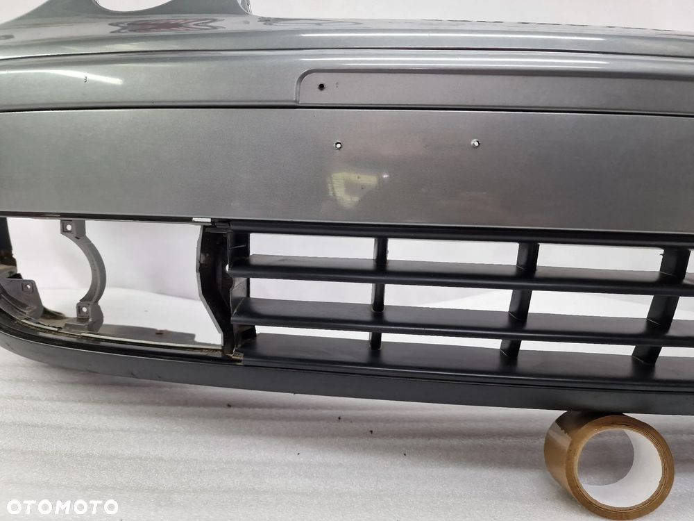 VW POLO OKULAR 02- ŁADNY ZDERZAK PRZEDNI PRZÓD , KOLOR SZARY METALIK , NR 6Q0807221 , NR AUKCJI NZ1217 - 17