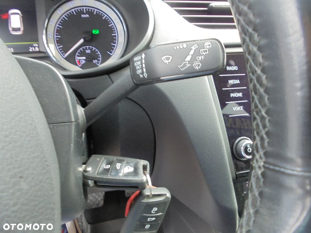 Skoda Octavia 2.0 TDI DSG Ambition - 31