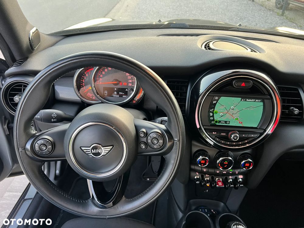 MINI Cooper 60 Years Chili - 28