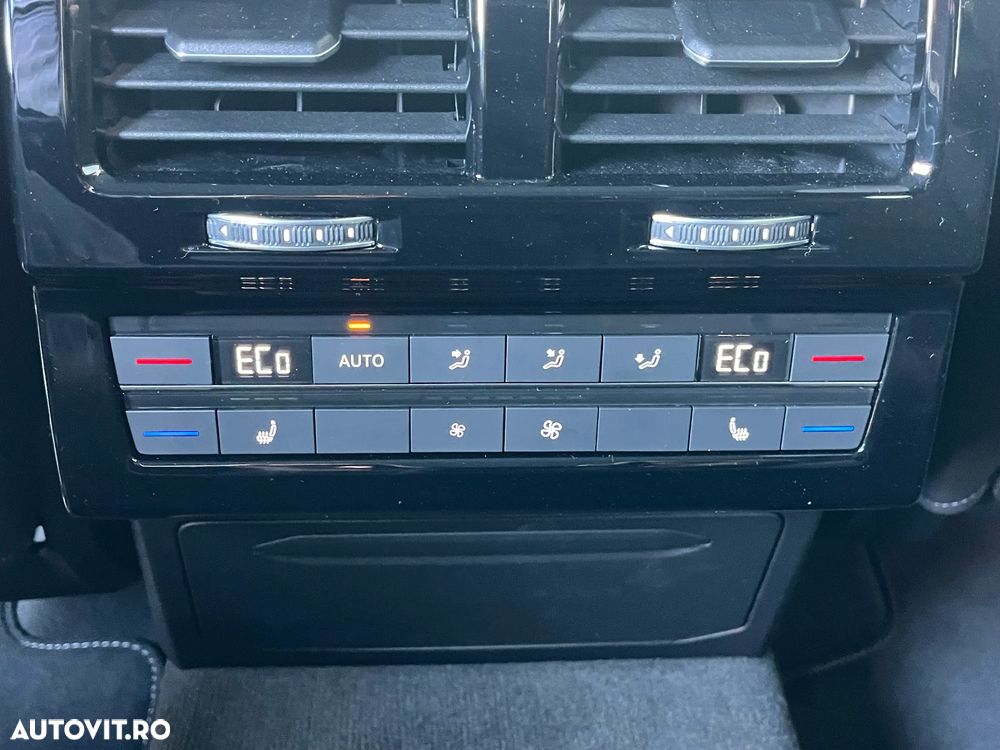 Volkswagen Touareg V6 TDI 4MOTION R-Line - 9