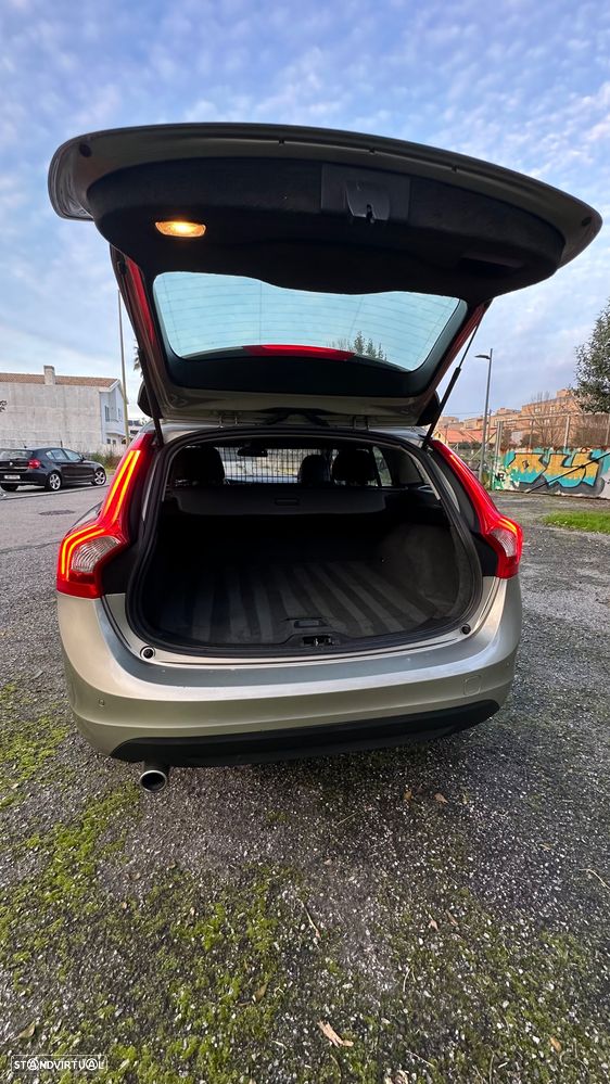 Volvo V60 2.0 D4 Summum Start/Stop - 10