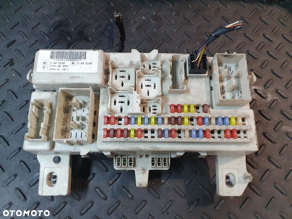 FORD C-MAX MK1 1.8 TDCI SKRZYNKA BEZPIECZNIKÓW MODUŁ BSI 4M5T-14A073-BG - 1