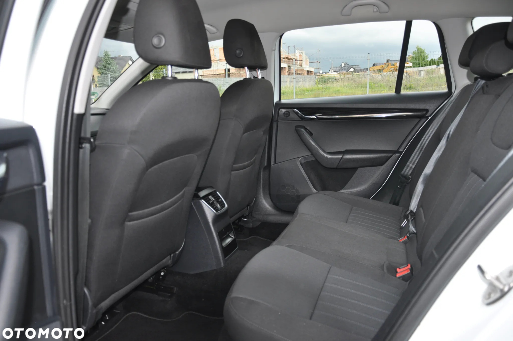 Skoda Octavia 2.0 TDI Edition DSG - 28