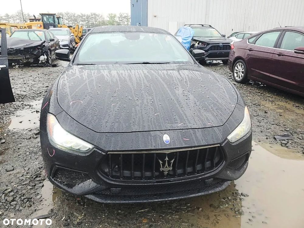 Maserati Ghibli - 5