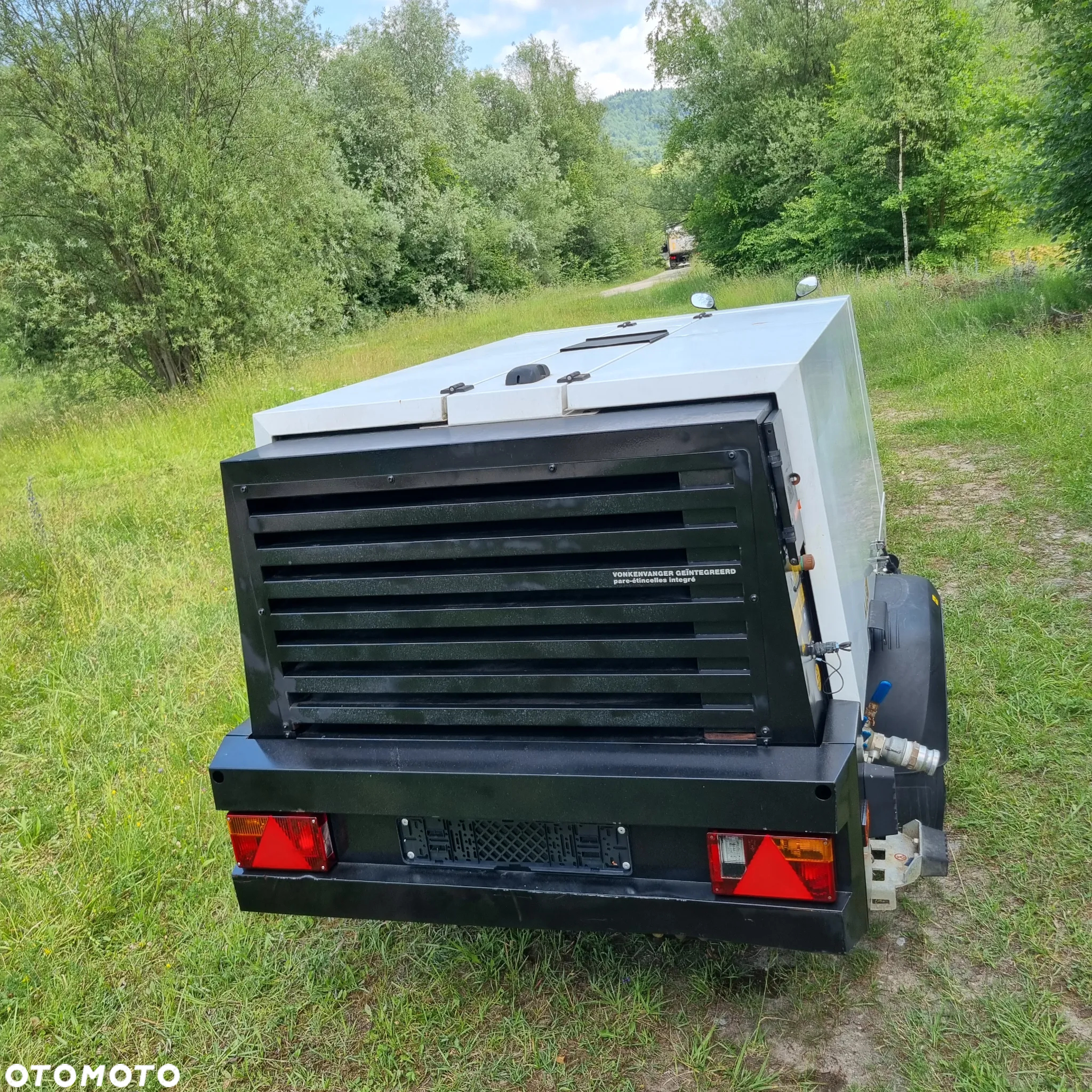 Inny Kompresor KAESER M82 jak Nowy z salonu 2019r z Norwegii 8,5m3 Kubota V3307 - 8