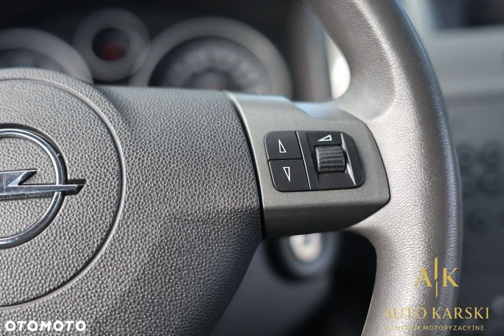 Opel Zafira - 23