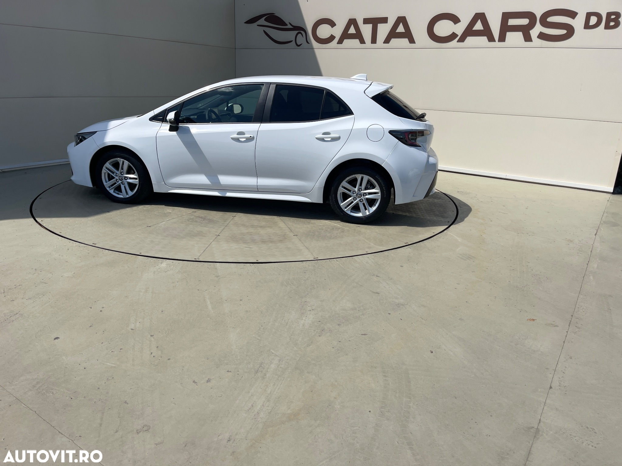 Toyota Corolla 1.8 Hybrid Comfort - 8