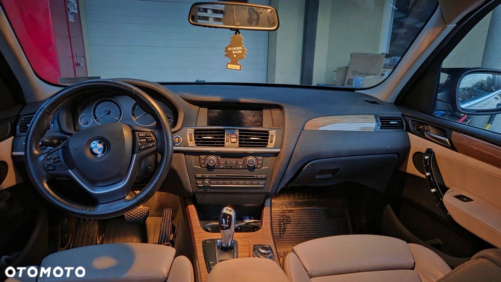 BMW X3 28i xDrive - 10
