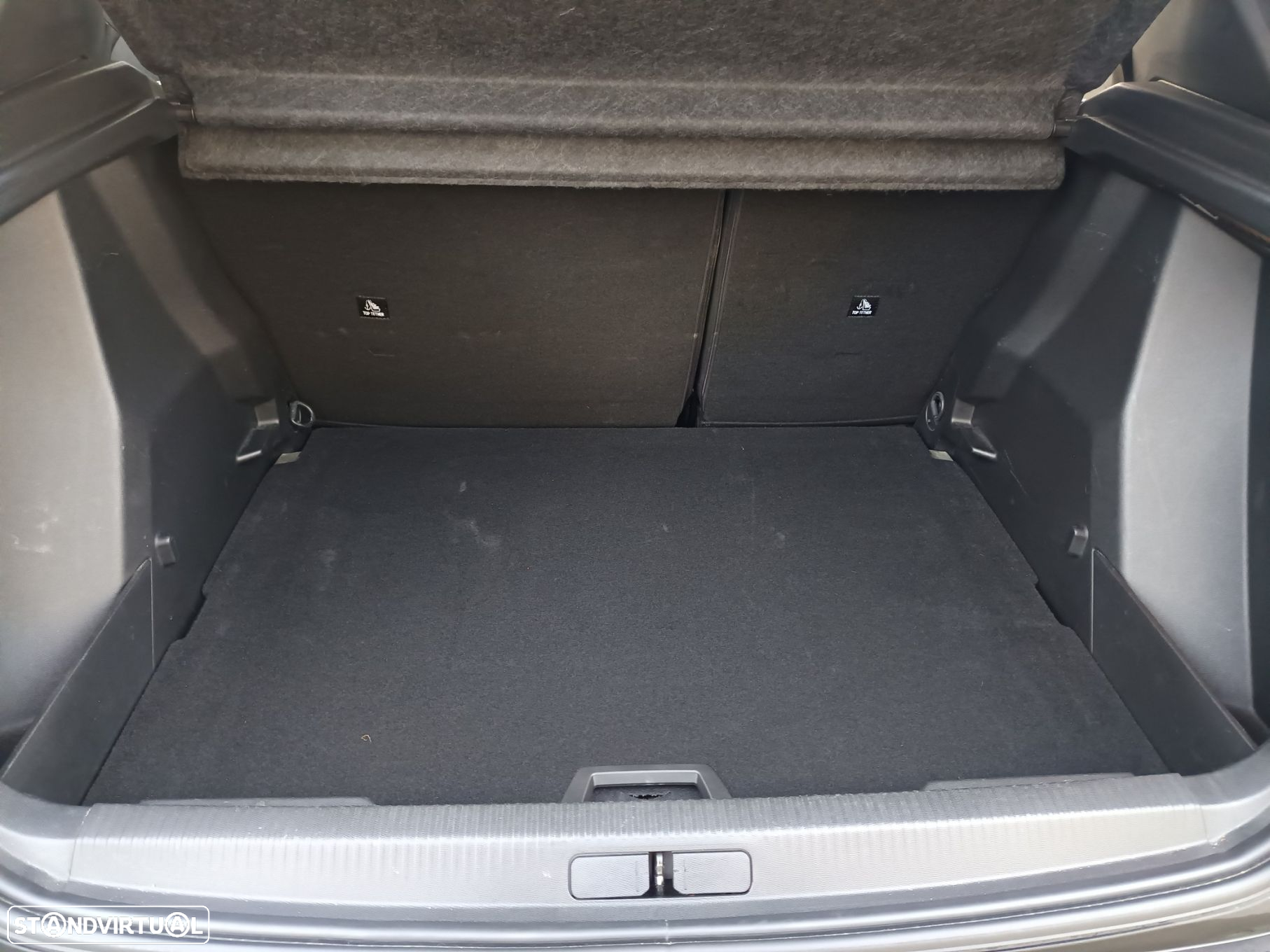 Peugeot 2008 1.5 BlueHDi GT Pack EAT8 - 13