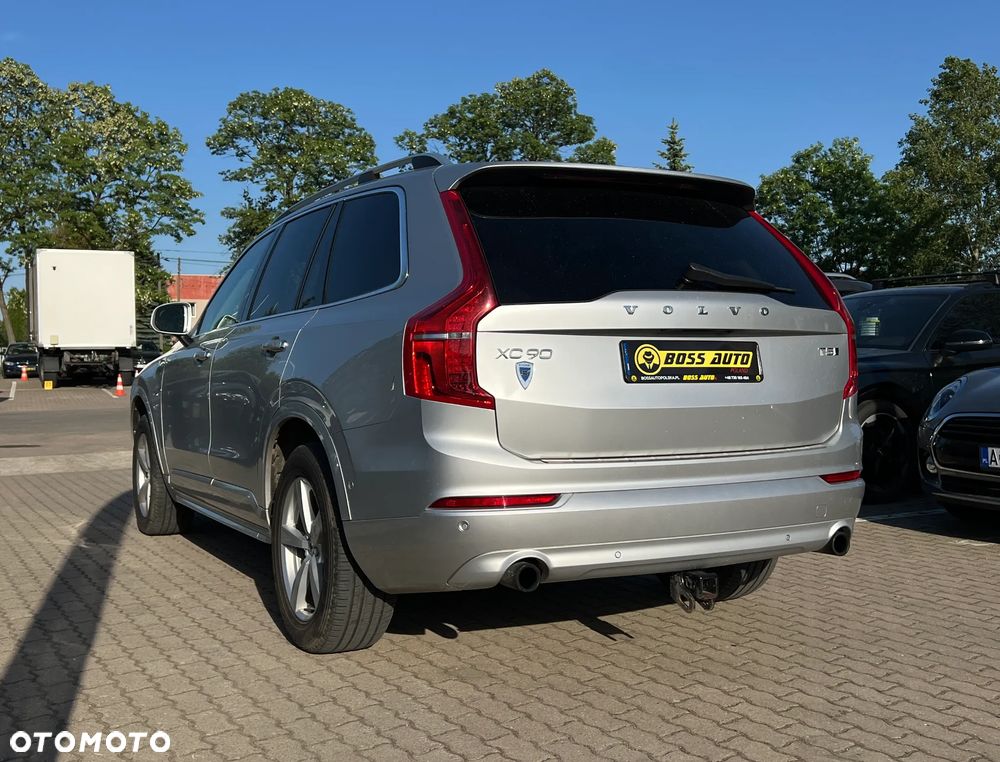 Volvo XC 90 - 7
