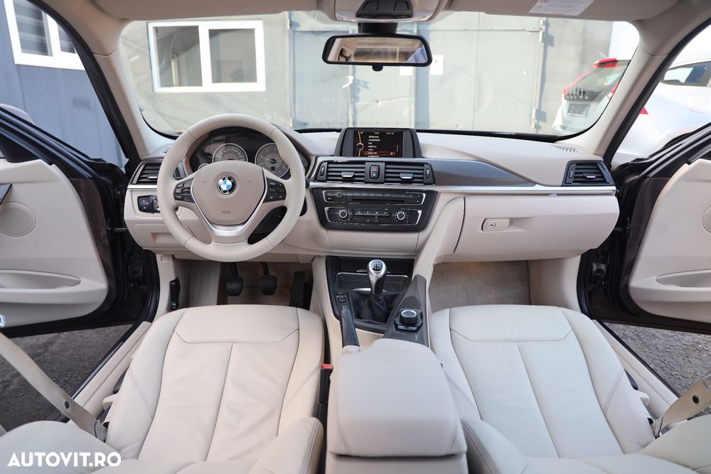 BMW Seria 3 318d Touring Modern Line - 11