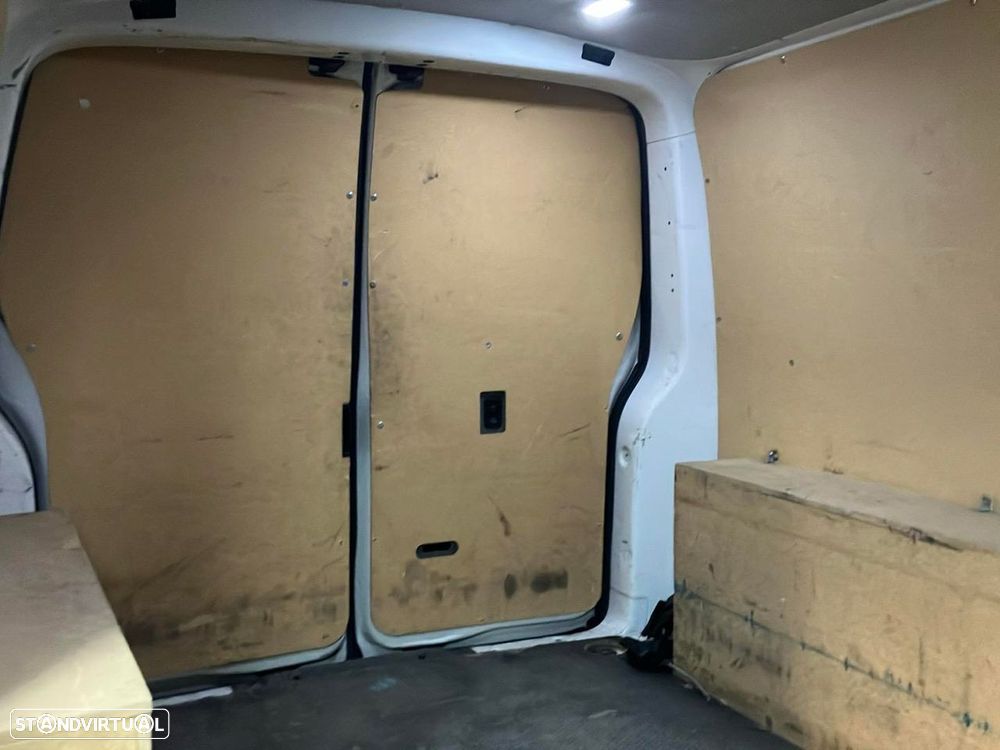 VW Transporter 2.0 TDI L1H1 - 17