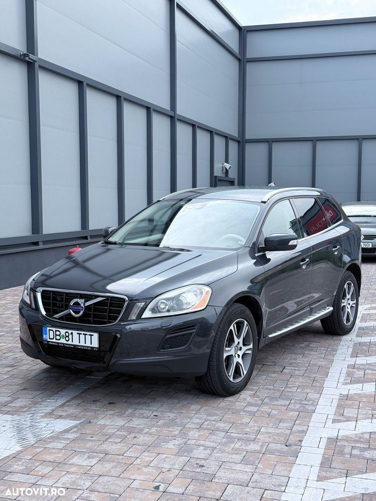 Volvo XC 60 D5 AWD A6 Basic - 1