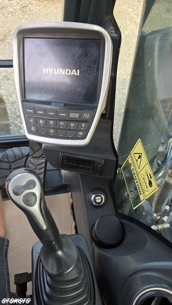 Hyundai Hx220 - 12
