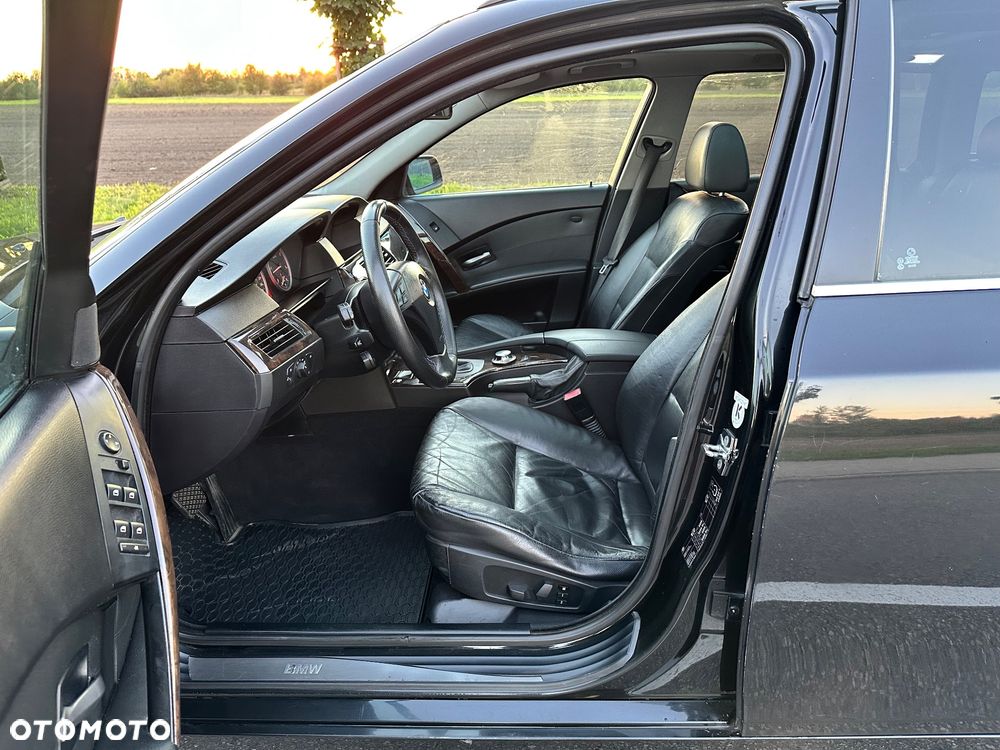 BMW Seria 5 525d - 18