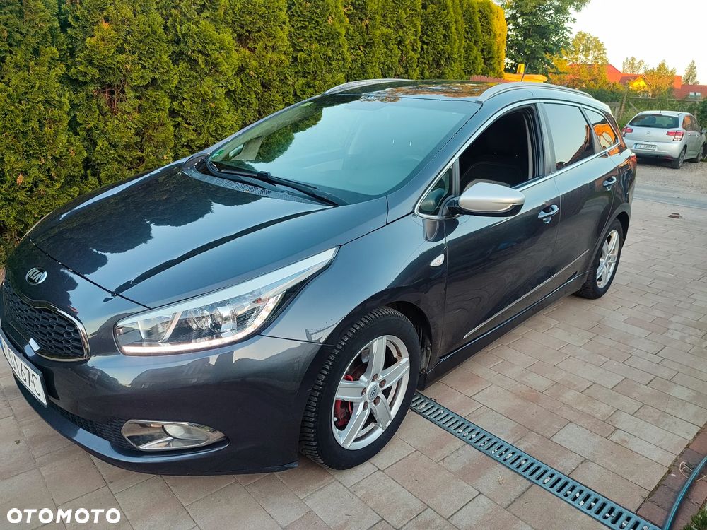 Kia Ceed - 14
