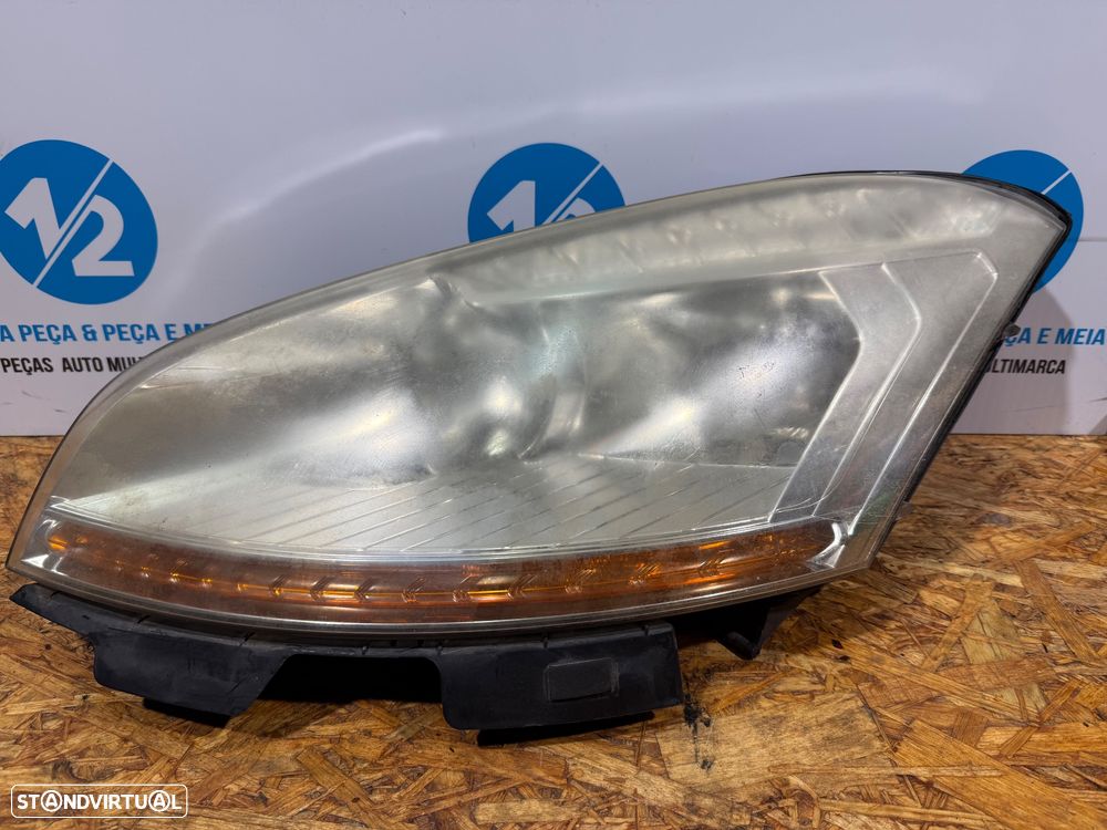 Farol esquerdo Citroen C4 Picasso de 2007 - 1