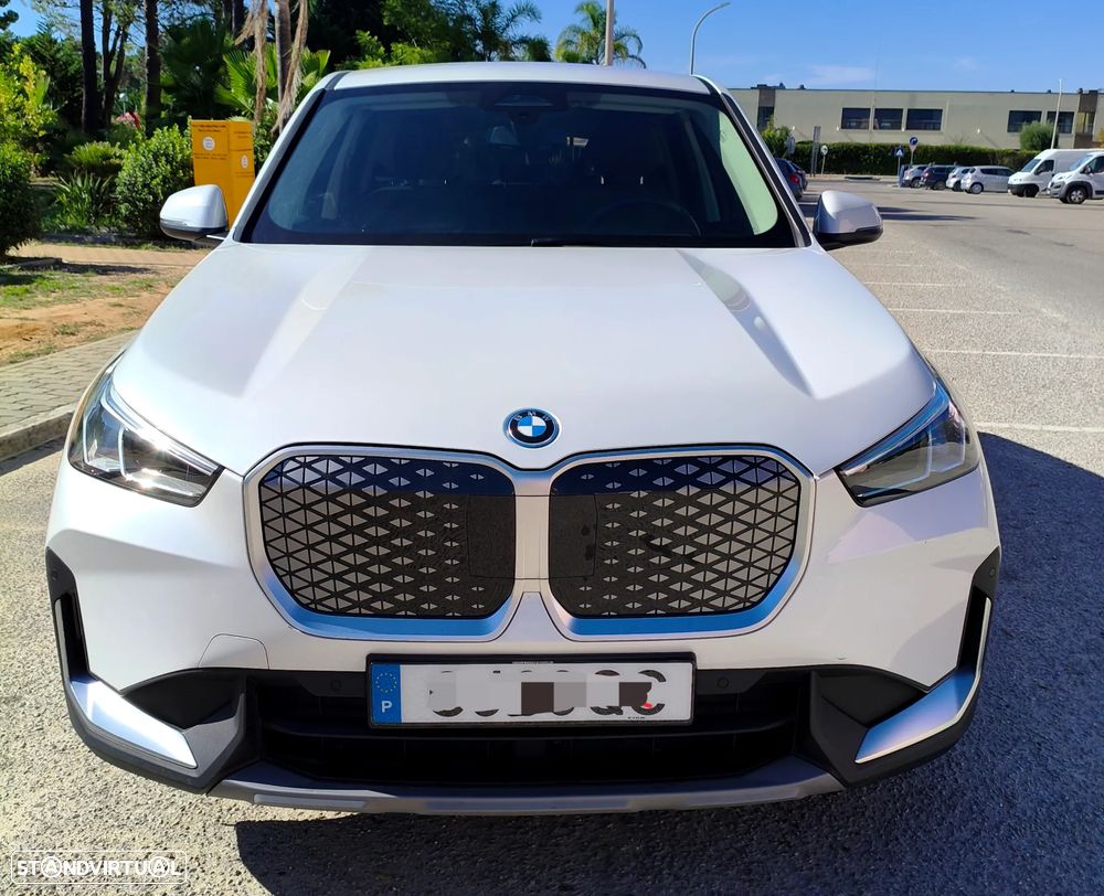 BMW iX1 eDrive20 - 38