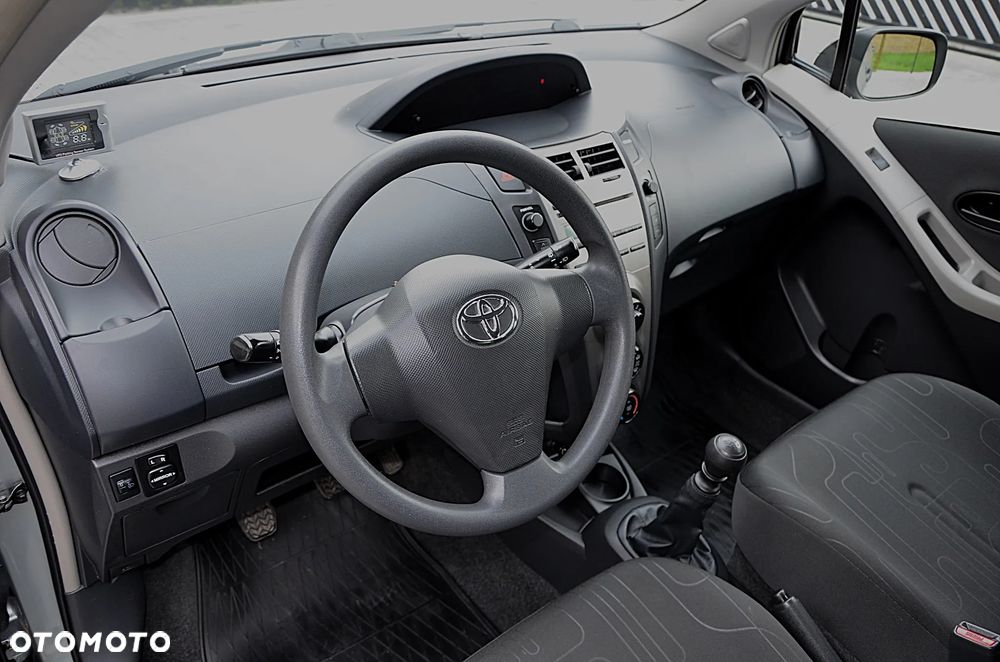 Toyota Yaris 1.33 Sol - 13