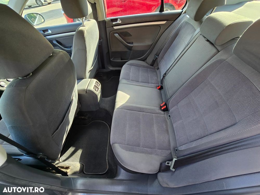 Volkswagen Jetta - 15