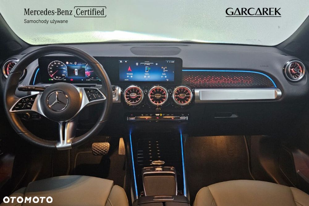 Mercedes-Benz GLB - 16