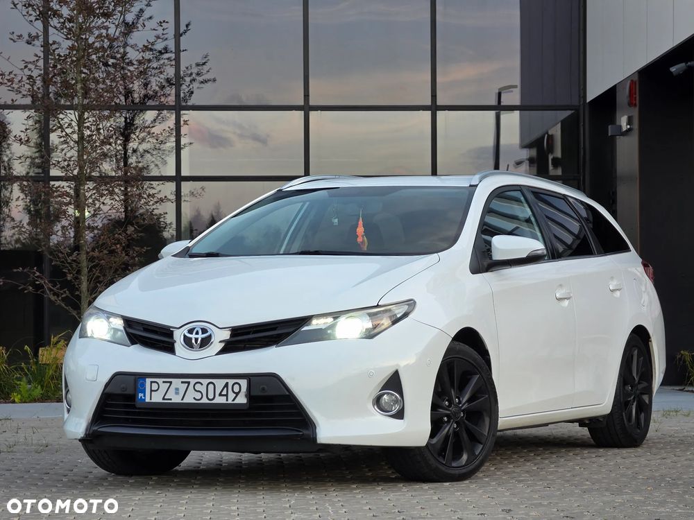 Toyota Auris 2.0 D-4D Prestige - 40