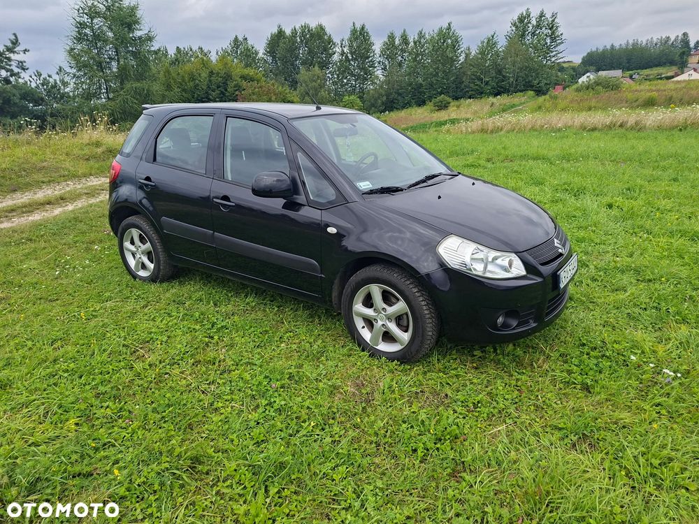 Suzuki SX4 - 10
