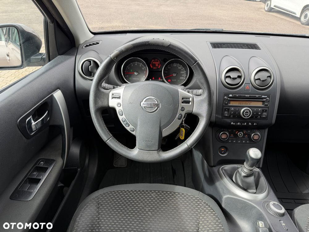 Nissan Qashqai - 14