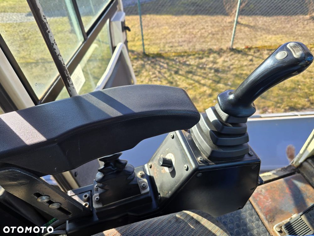 Fuchs MHL 360 - 16