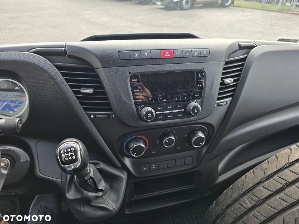 Iveco 50C16  Plandeka 10EP  z Windą - 6
