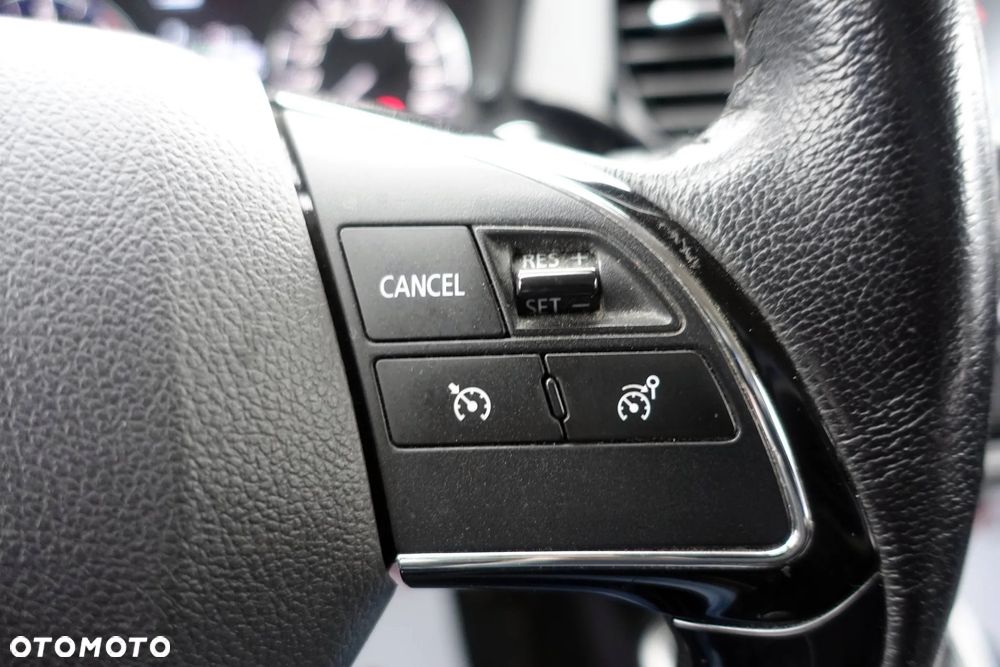 Mitsubishi Outlander 2.2 DI-D 4WD Intense - 23