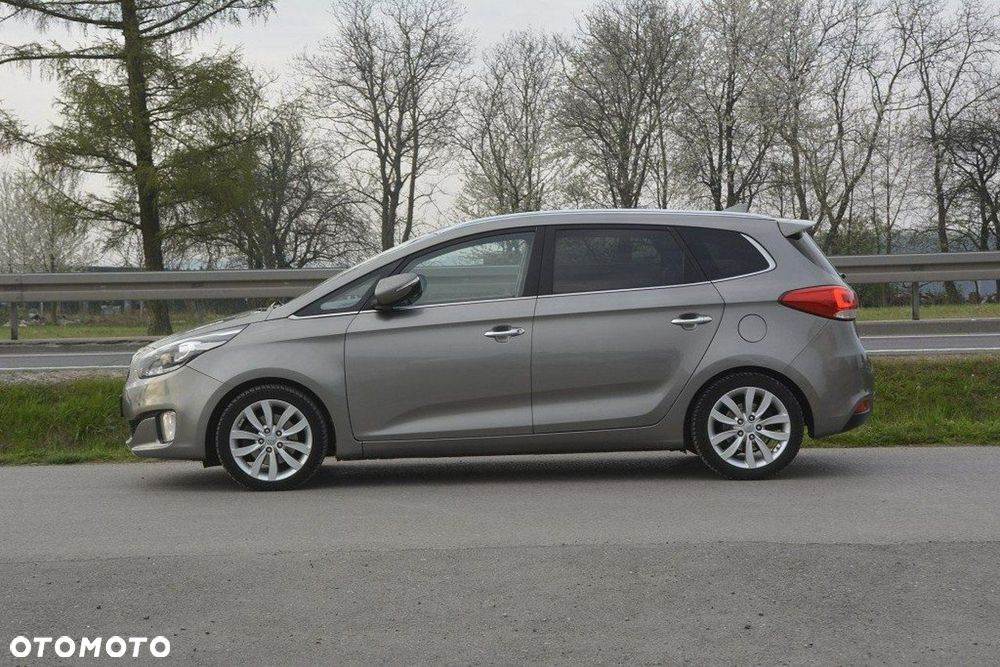 Kia Carens 1.7 CRDi L 7os - 4