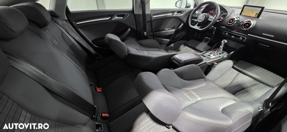 Audi A3 1.6 TDI (clean diesel) S tronic Ambiente - 11