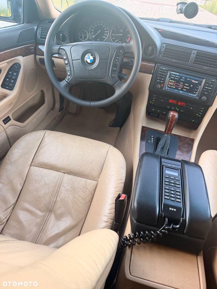 BMW Seria 7 728i L - 6