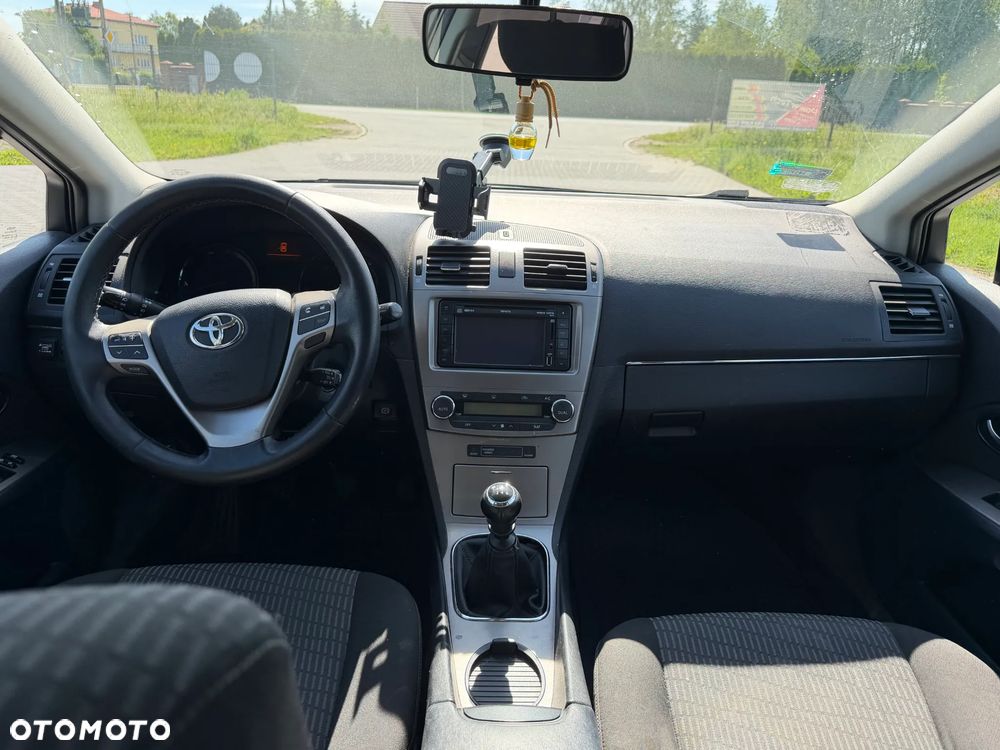 Toyota Avensis 1.8 Sol plus NAVI - 8
