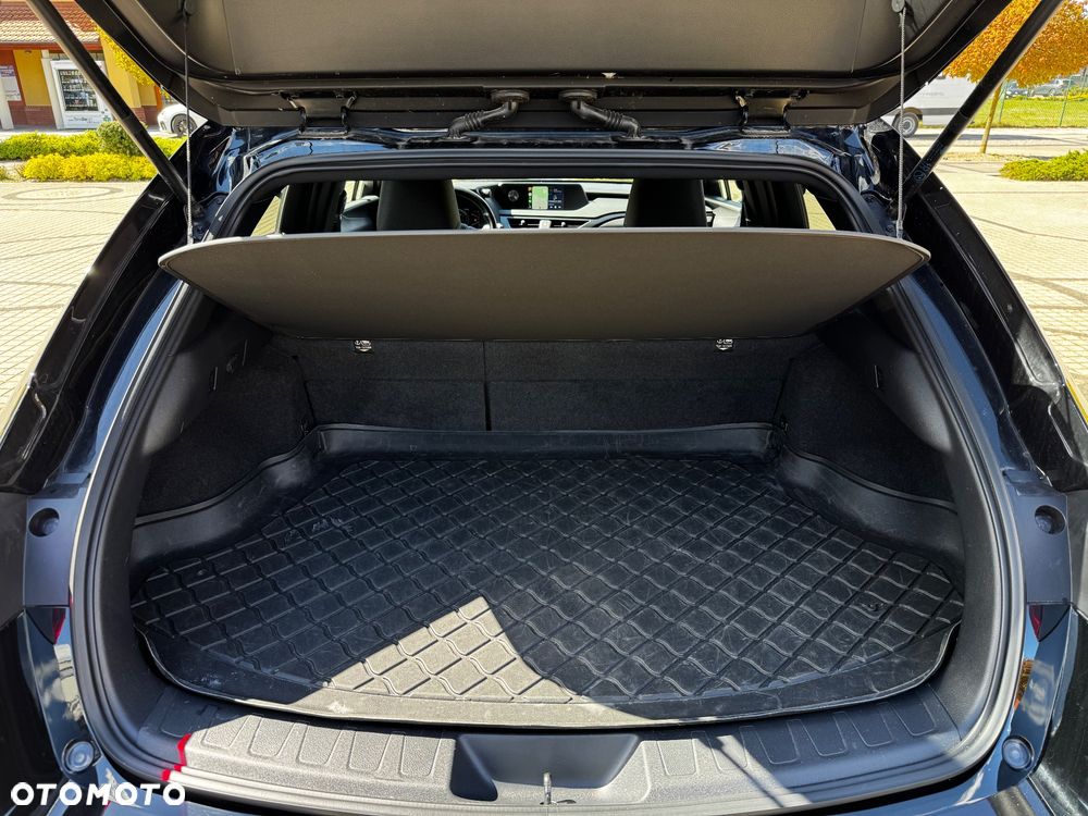 Lexus UX - 16
