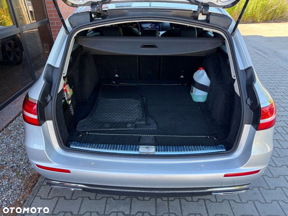 Mercedes-Benz Klasa E 220 d 9G-TRONIC Exclusive - 30