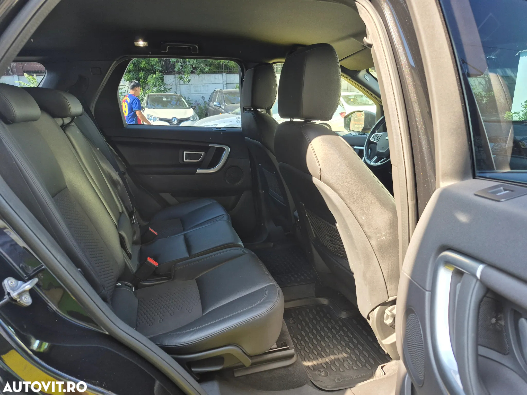Land Rover Discovery Sport 2.0 D150 R-Dynamic MHEV - 11