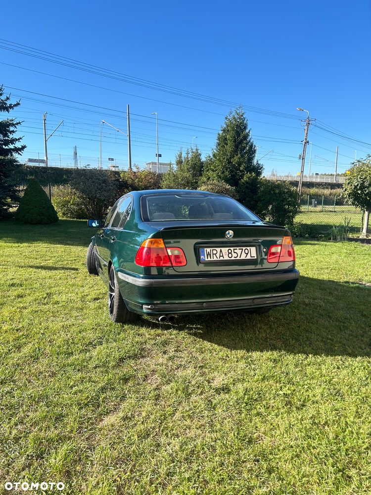 BMW Seria 3 328i - 5