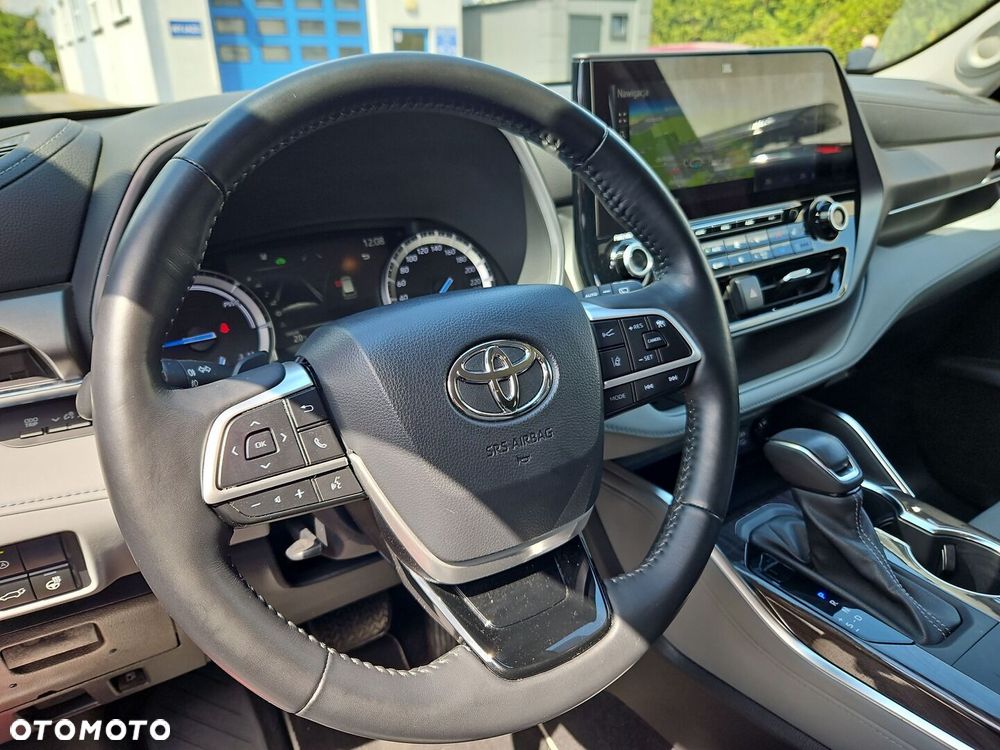 Toyota Highlander - 16