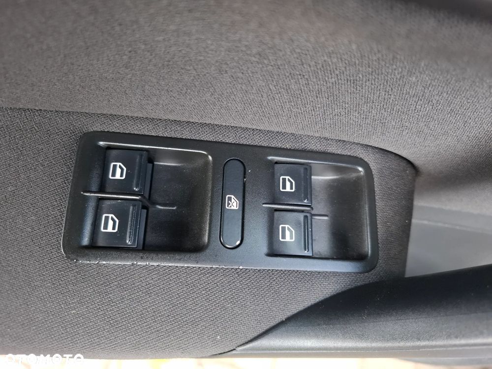 Volkswagen Polo - 28