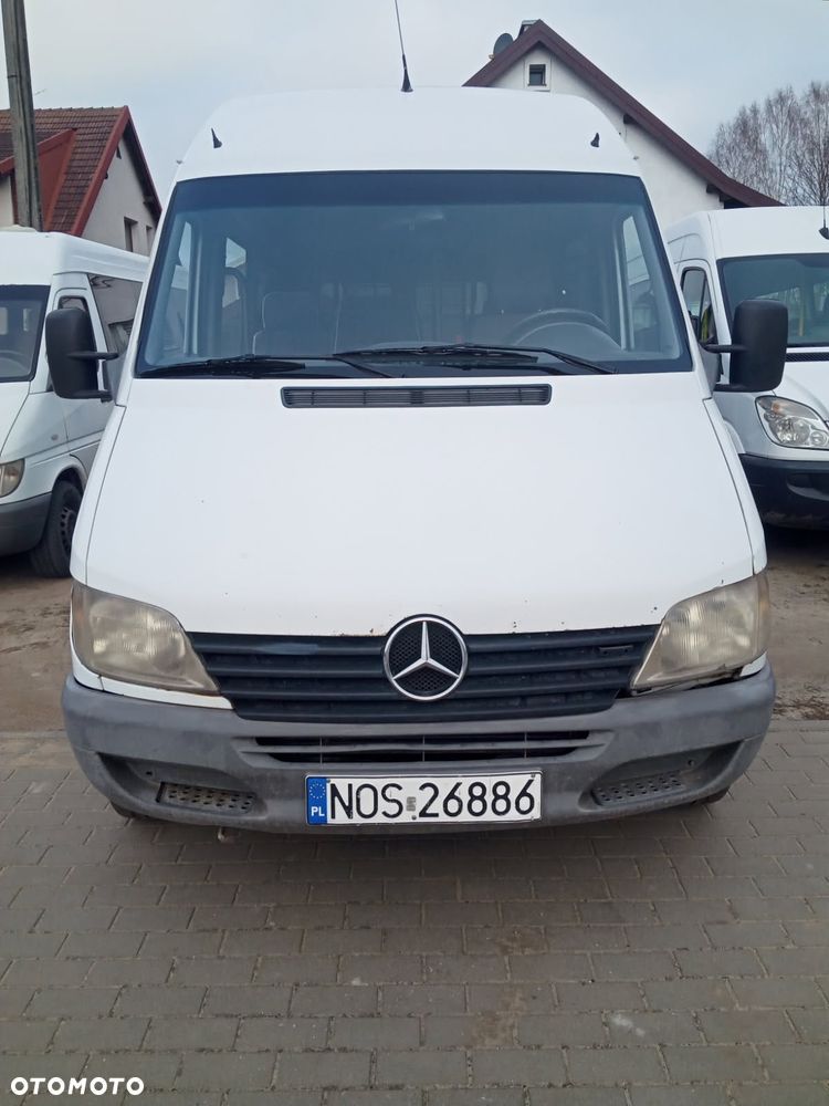 Mercedes-Benz Sprinter - 1