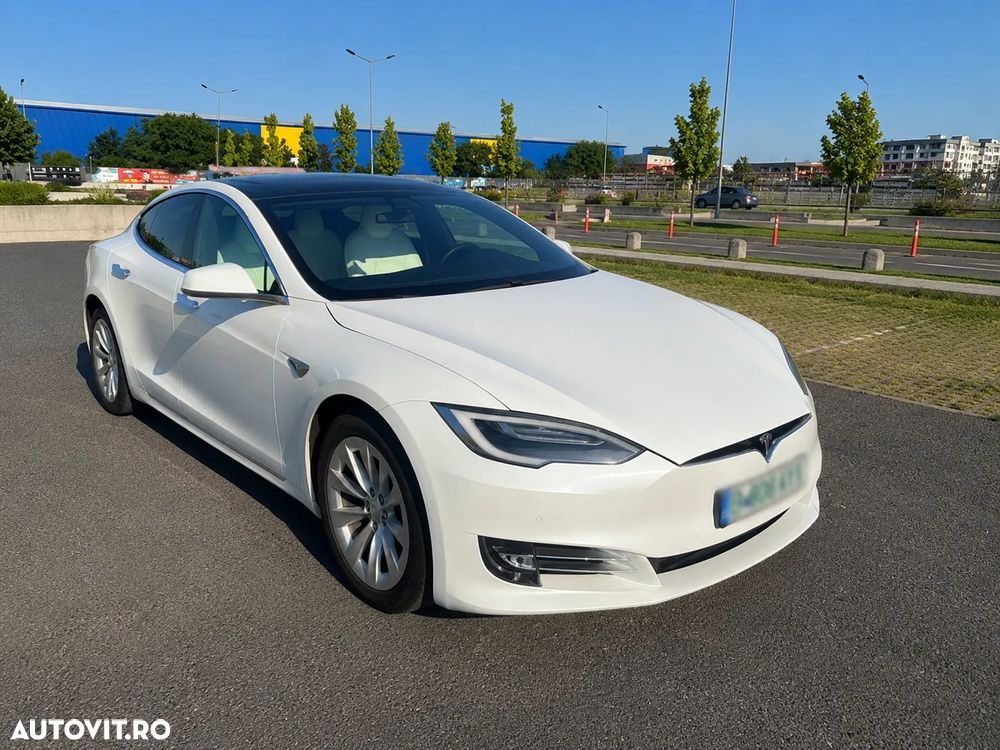 Tesla Model S Long Range - 1