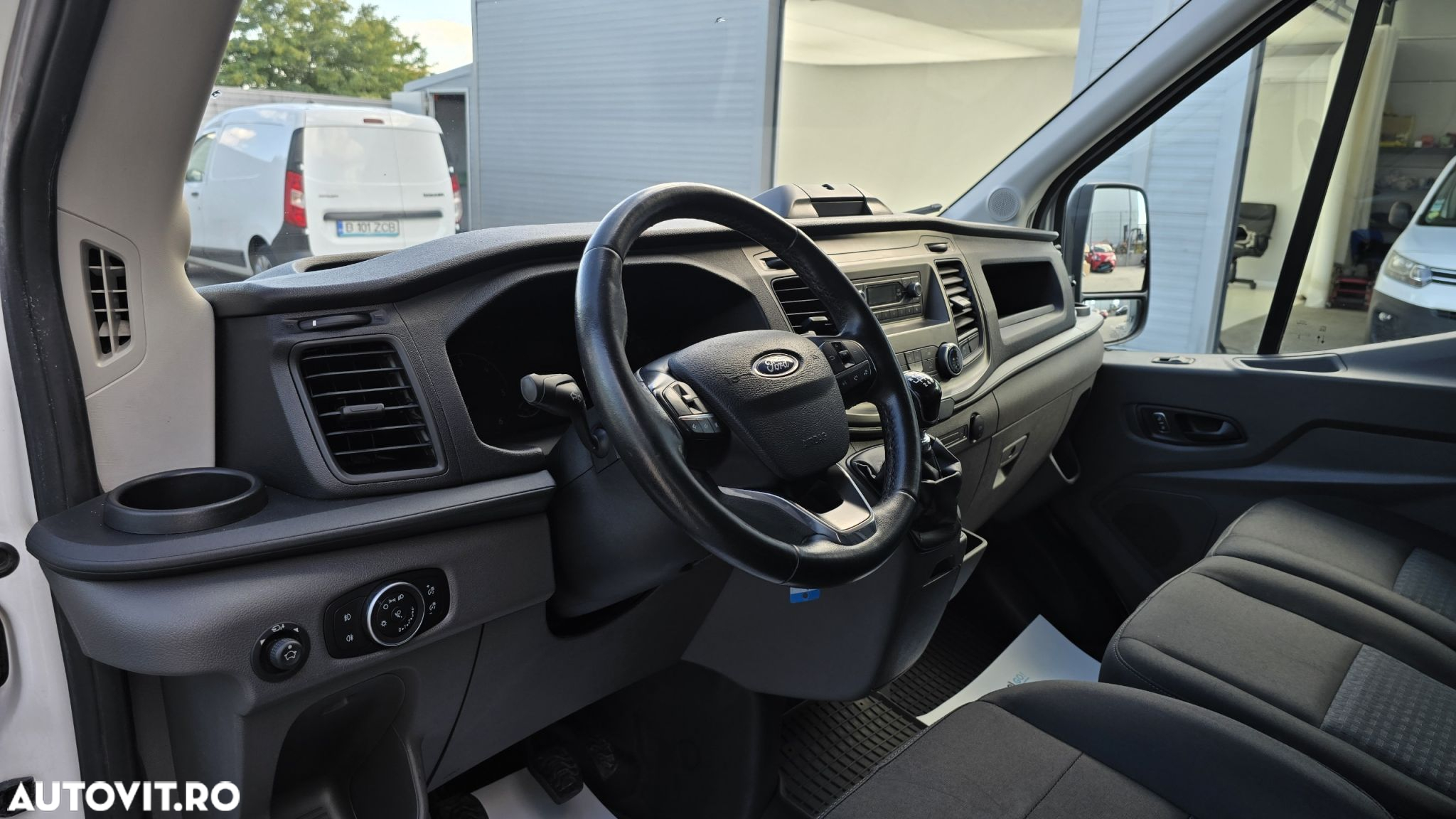 Ford Transit - 12